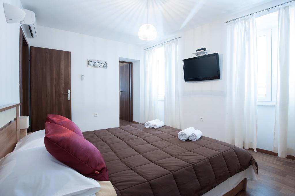Rooms & Apartments 72 Задар Номер фото