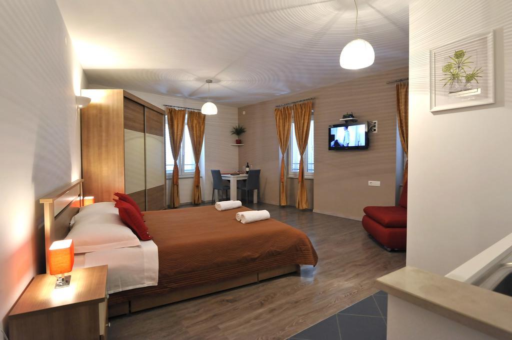 Rooms & Apartments 72 Задар Номер фото